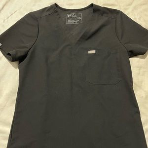 Black Catarina™ One-Pocket Scrub Top